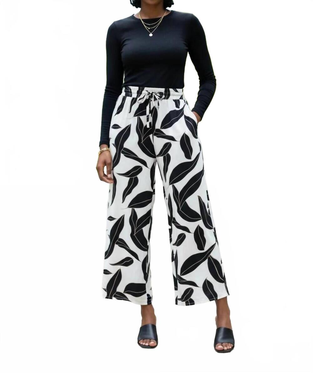 NEW SHE + SKY printed pocket pants in black white